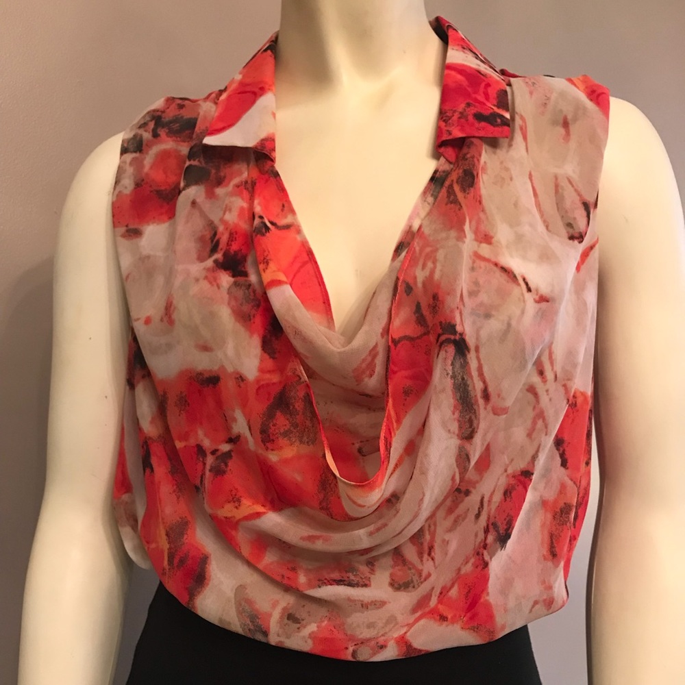 Adorable Calvin Klein floral blouse.